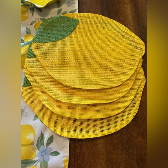 Lemon Glass Tumblers Set of 4 + Lemon Table Decor Bundle - Picture 5 of 8